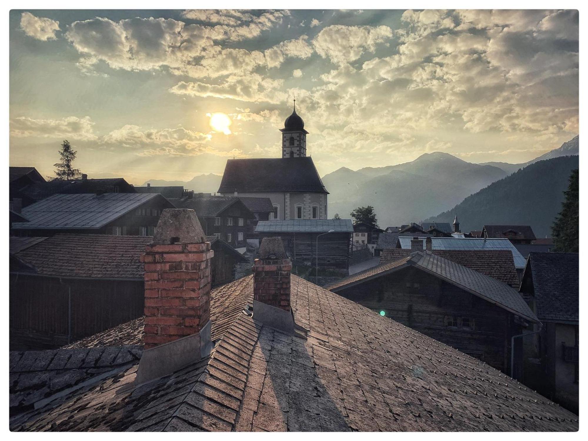 Hotel Alpina Lumbrein Buitenkant foto