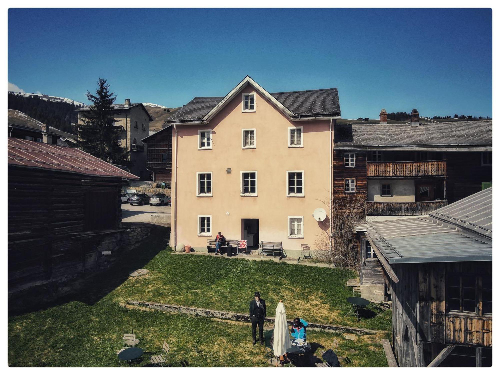 Hotel Alpina Lumbrein Buitenkant foto