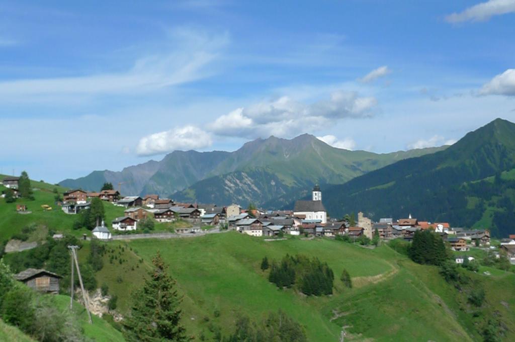 Hotel Alpina Lumbrein Buitenkant foto